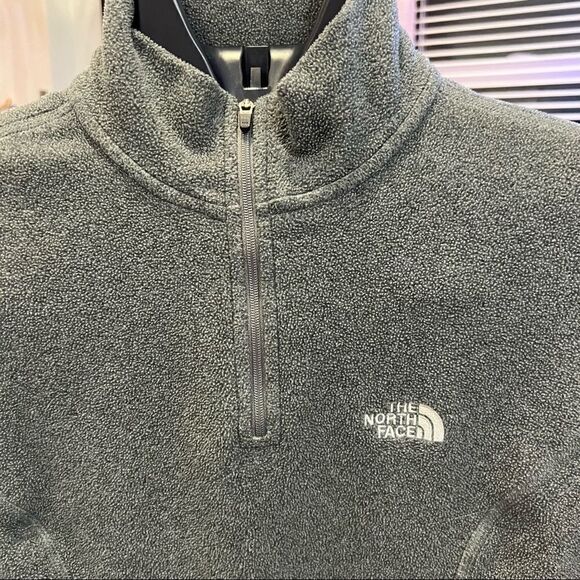 The North Face Women's Grey Quarter Zip Pullover Jacket Size Small Cozy Fleece - Picture 3 of 6